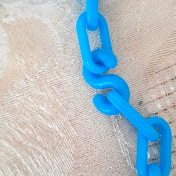 *Vintage 1980's Plastic Necklaces with Charms/Clips - Picture 7 of 8